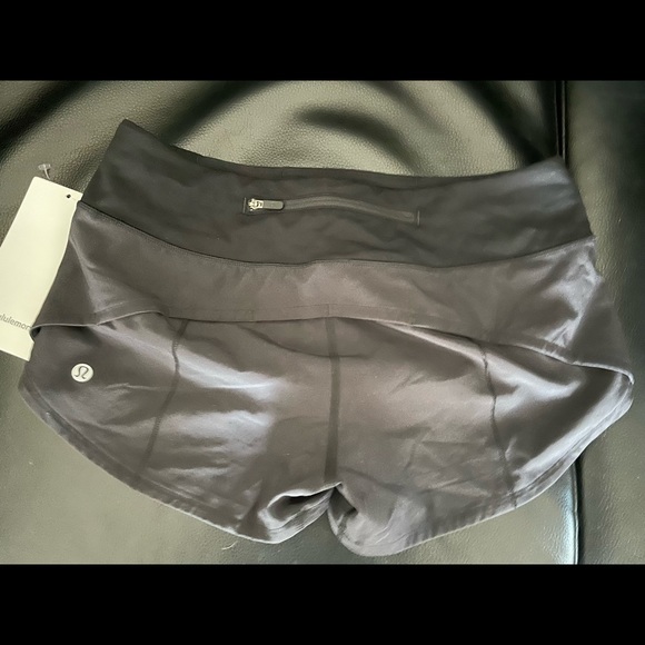 NEW - Lululemon Speed Up Shorts - Picture 2 of 2
